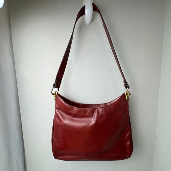 Vintage Etienne Aigner Leather Shoulder Bag – Oxblood, Brass Hardware - Picture 5 of 13